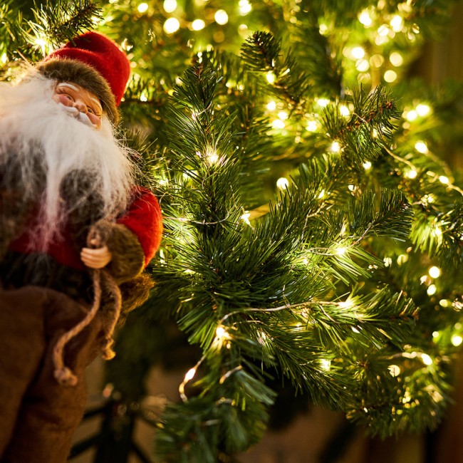 Гирлянда Роса с трансформатором 30 м, 300 LED, теплое белое свечение NEON-NIGHT Гирлянда Роса с трансформатором 30 м, 300 LED, теплое белое свечение NEON-NIGHT