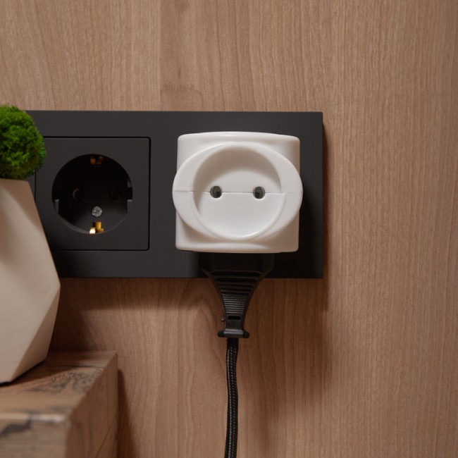 Тройник электрический 220 В 6 А белый REXANT