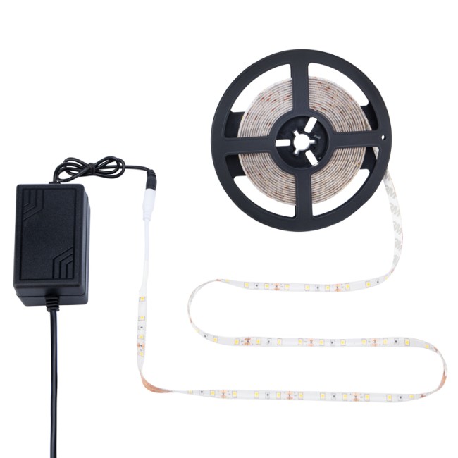 Комплект светодиодной ленты 5 м с блоком питания IP65, теплое белое свечение 3000 К LAMPER Комплект светодиодной ленты 5 м с блоком питания IP65, теплое белое свечение 3000 К LAMPER