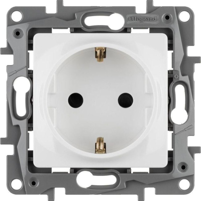 Розетка 1-м СП Etika 16А IP31 250В 2P+E с заземл. защ. шторки немецк. стандарт винтов. клеммы механизм бел. IEK 672222 Розетка 1-м СП Etika 16А IP31 250В 2P+E с заземл. защ. шторки немецк. стандарт винтов. клеммы механизм бел. IEK 672222
