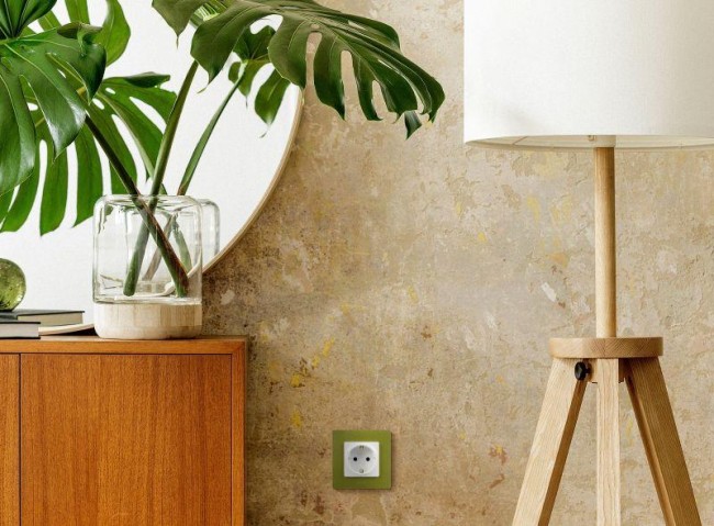 Розетка 1-м СП Etika 16А IP31 250В 2P+E с заземл. защ. шторки немецк. стандарт винтов. клеммы механизм бел. IEK 672222 Розетка 1-м СП Etika 16А IP31 250В 2P+E с заземл. защ. шторки немецк. стандарт винтов. клеммы механизм бел. IEK 672222