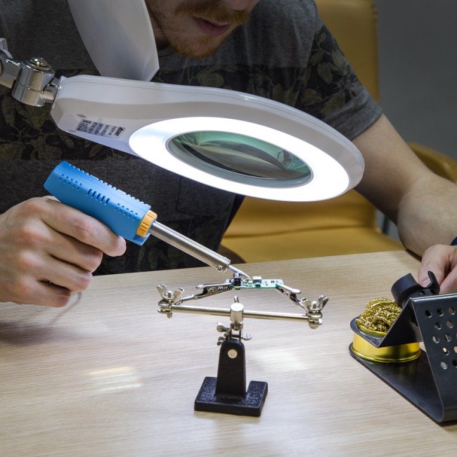 Лупа на струбцине круглая 5D с подсветкой 72 SMD, сенсорный регулятор яркости, ø152мм, белая REXANT Лупа на струбцине круглая 5D с подсветкой 72 SMD, сенсорный регулятор яркости, ø152мм, белая REXANT