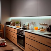 Комплект светодиодной ленты 5 м с блоком питания IP65, холодное белое свечение 6500 К LAMPER Комплект светодиодной ленты 5 м с блоком питания IP65, холодное белое свечение 6500 К LAMPER