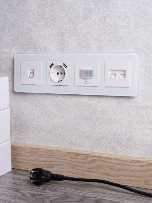 Датчик движения BRITE ДС10-1-БрБ механизм бел. IEK BR-MS10-N-150-05-K01