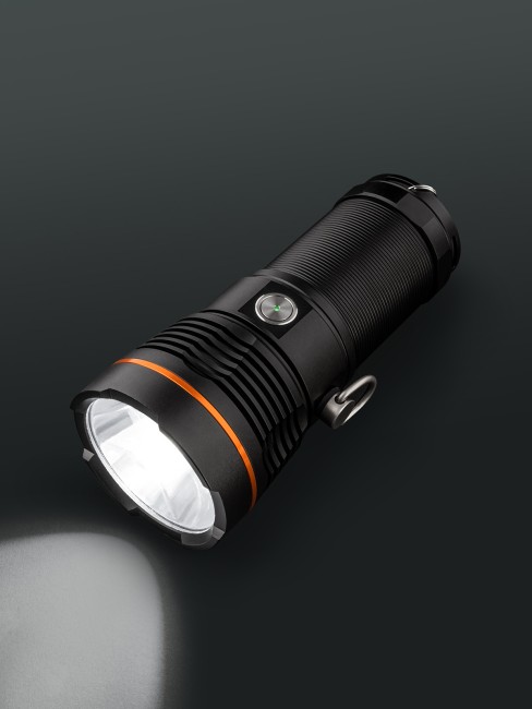 Прожектор «Титан 7», 30 Вт CREE 3600 лм, 4х18650, IPX5, Type-C, TDM 