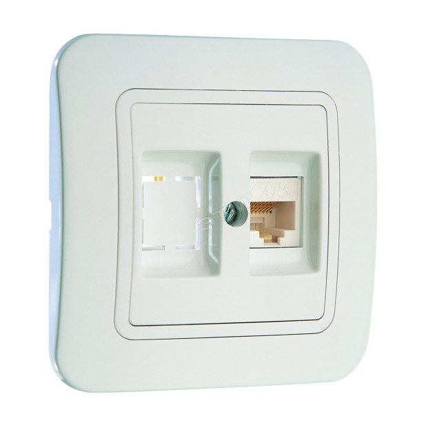 Lillium бел/бел розетка CAT5e + гнездо