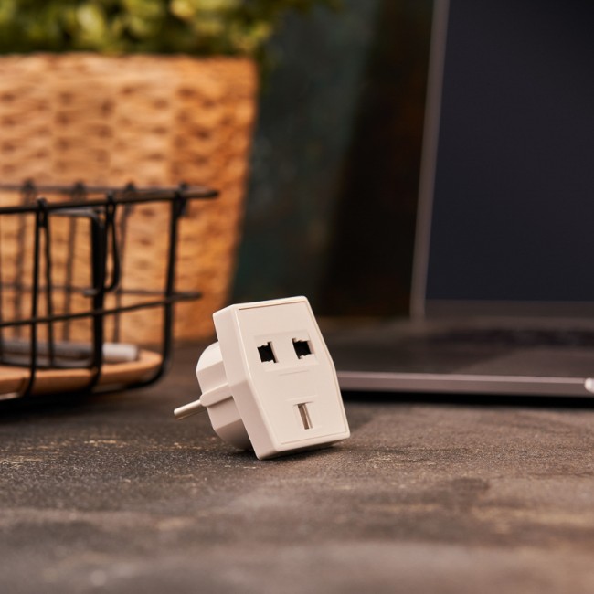 Адаптер сетевой (переходник) с универсальной на Евро вилку F/C2 «Квадрат» 10А б/з белый PROCONNECT (пакет БОПП 1 шт/уп.) Адаптер сетевой (переходник) с универсальной на Евро вилку F/C2 «Квадрат» 10А б/з белый PROCONNECT (пакет БОПП 1 шт/уп.)