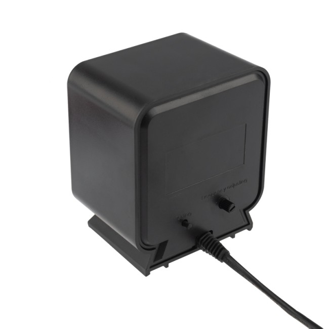 Отпугиватель вредителей с изменяемой частотой излучения, R 60м, 220В REXANT Отпугиватель вредителей с изменяемой частотой излучения, R 60м, 220В REXANT