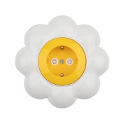 Розетка одноместная KRANZ HAPPY Ромашка скрытой установки, с заземлением и защитными шторками, желтая/белая Розетка одноместная KRANZ HAPPY Ромашка скрытой установки, с заземлением и защитными шторками, желтая/белая