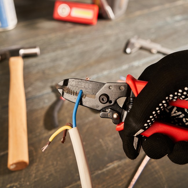 Инструмент для зачистки кабеля REXANT HT-5021 0.6-2.6 мм Инструмент для зачистки кабеля REXANT HT-5021 0.6-2.6 мм