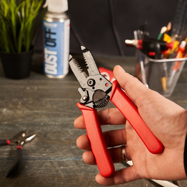 Инструмент для зачистки кабеля REXANT HT-5021 0.6-2.6 мм Инструмент для зачистки кабеля REXANT HT-5021 0.6-2.6 мм