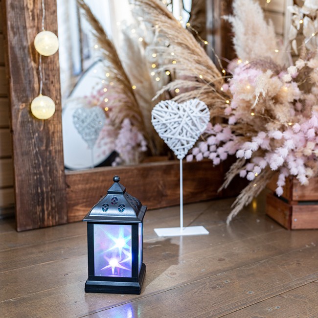 Декоративный фонарь 11х11х22,5 см, черный корпус, цвет свечения RGB с эффектом мерцания NEON-NIGHT Декоративный фонарь 11х11х22,5 см, черный корпус, цвет свечения RGB с эффектом мерцания NEON-NIGHT