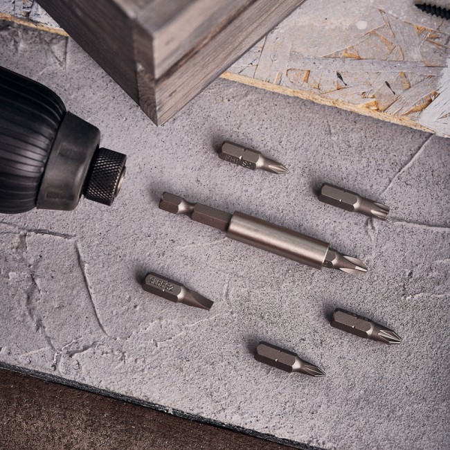 Набор бит 25 мм PH1, PH2, PZ1, PZ2, SL5.5, T30 с магнитным держателем (7 шт./уп.) Kranz Набор бит 25 мм PH1, PH2, PZ1, PZ2, SL5.5, T30 с магнитным держателем (7 шт./уп.) Kranz