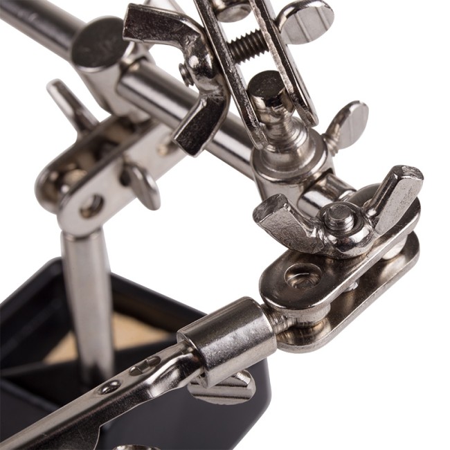 Держатель Третья рука, 2 зажима, лупа 60мм (2.5х), подставка паяльника, ниша, губка, чугун REXANT Держатель Третья рука, 2 зажима, лупа 60мм (2.5х), подставка паяльника, ниша, губка, чугун REXANT