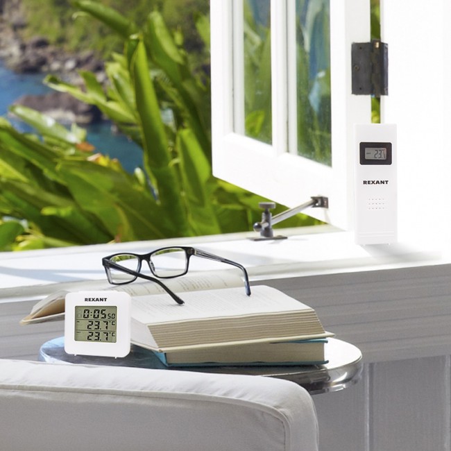 Термометр электронный с часами и беспроводным выносным датчиком REXANT Термометр электронный с часами и беспроводным выносным датчиком REXANT