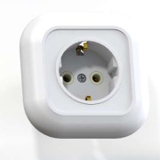 Розетка 1-м СП Валентина РС16-635 16А IP20 с заземл. бел./зол. Кунцево 7654 Розетка 1-м СП Валентина РС16-635 16А IP20 с заземл. бел./зол. Кунцево 7654