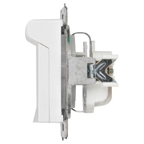 Розетка 1-м СП Accent 6-203-01 16А IP20 250В 2P+E Schuko с крышкой AL/CU бел. Intro Б0063709 Розетка 1-м СП Accent 6-203-01 16А IP20 250В 2P+E Schuko с крышкой AL/CU бел. Intro Б0063709